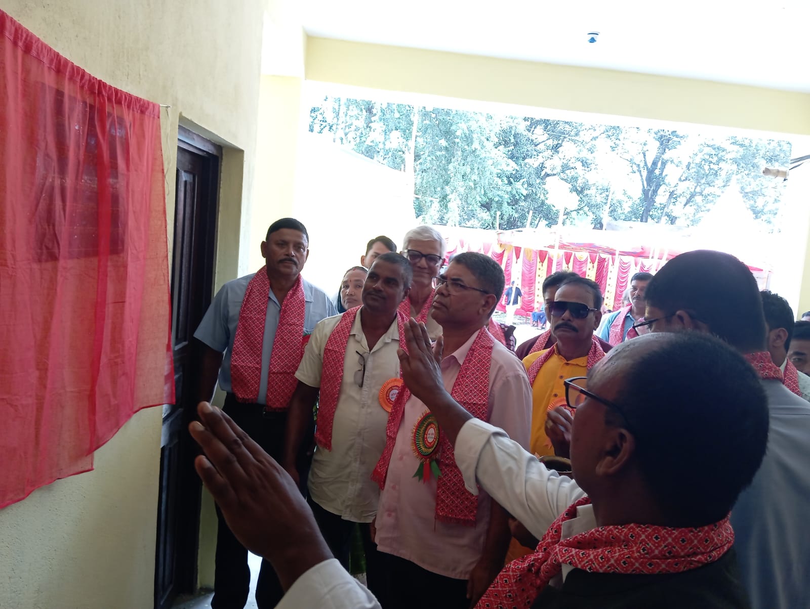 पालिका अध्यक्ष मेहताद्वारा विद्यालय भवन उद्घाटन