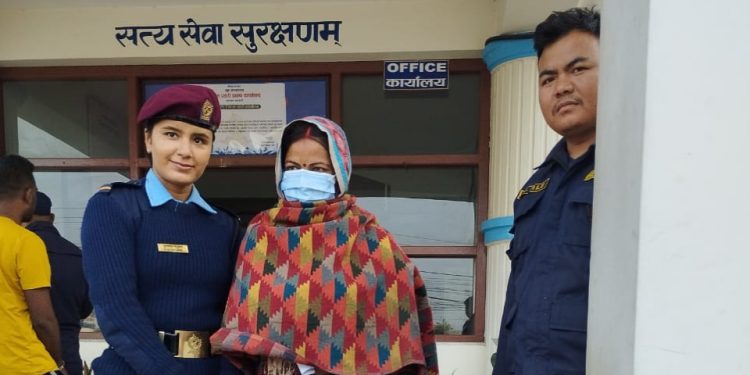 देवानगञ्जबाट गाँजासहित एक महिला पक्राउ
